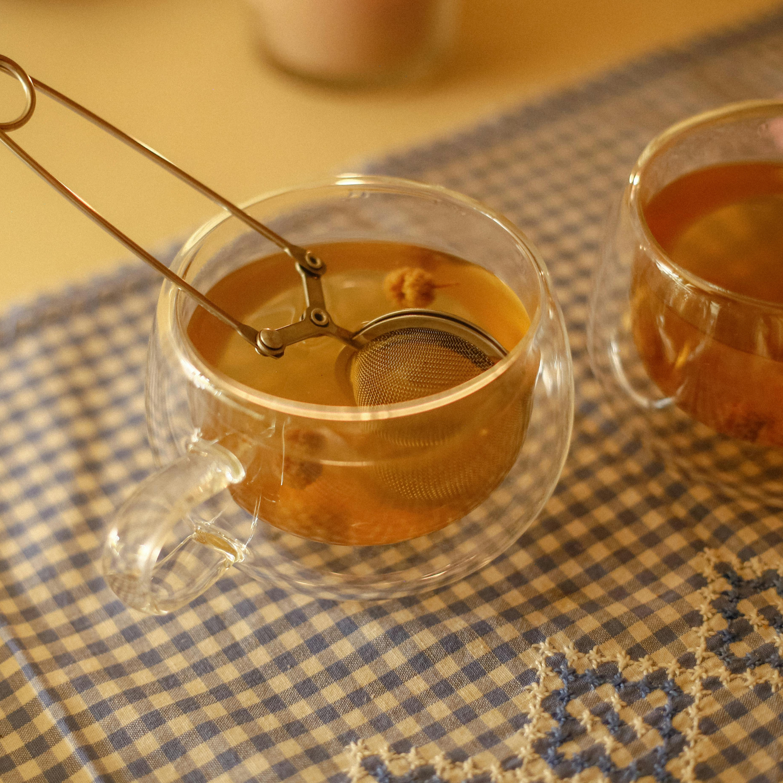 Macro whole chamomile